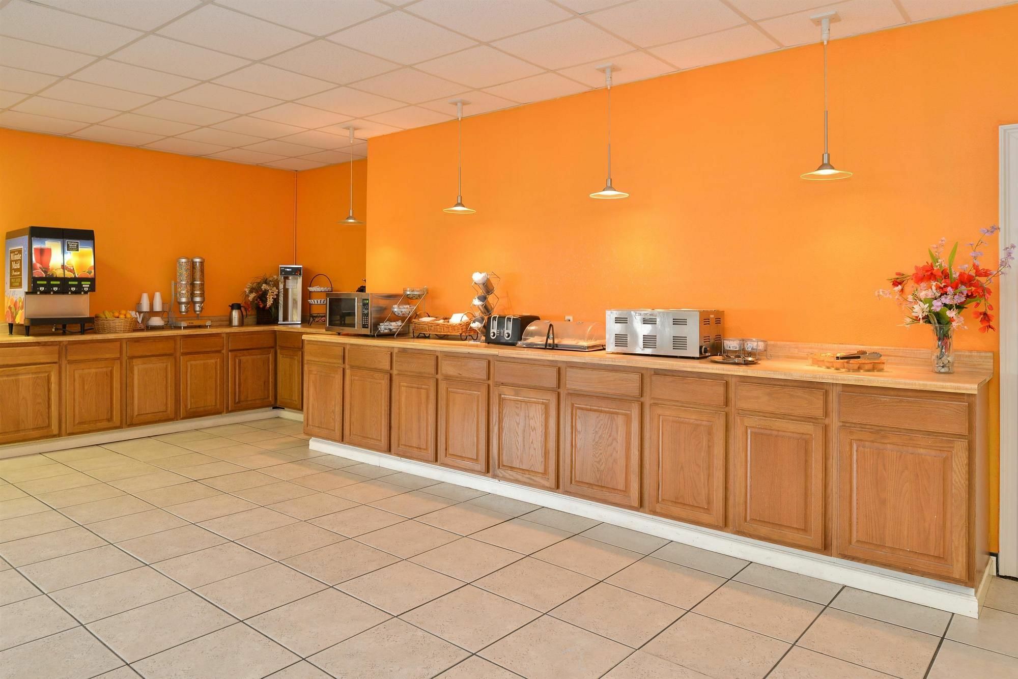 Americas Best Value Inn Tulsa I-44 Oakhurst Dış mekan fotoğraf
